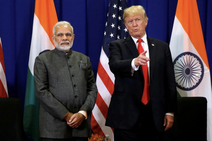 Tổng thống Mỹ Donald Trump (phải) và Thủ tướng Ấn Độ Narendra Modi (trái).