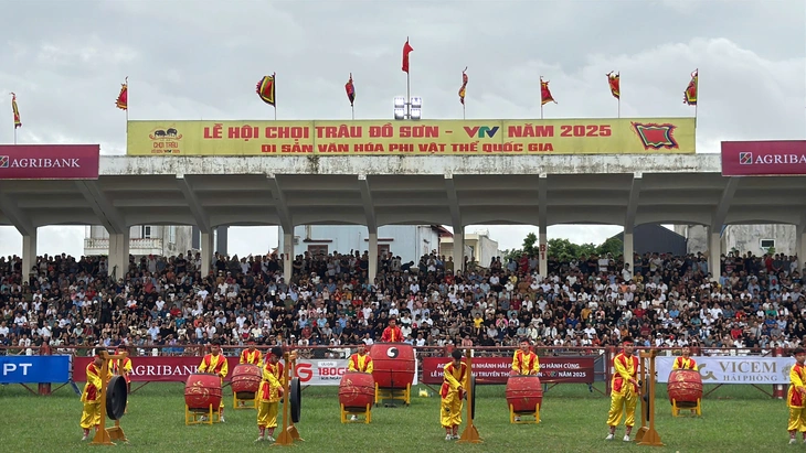 Màn múa trống, chiêng trong lễ hội