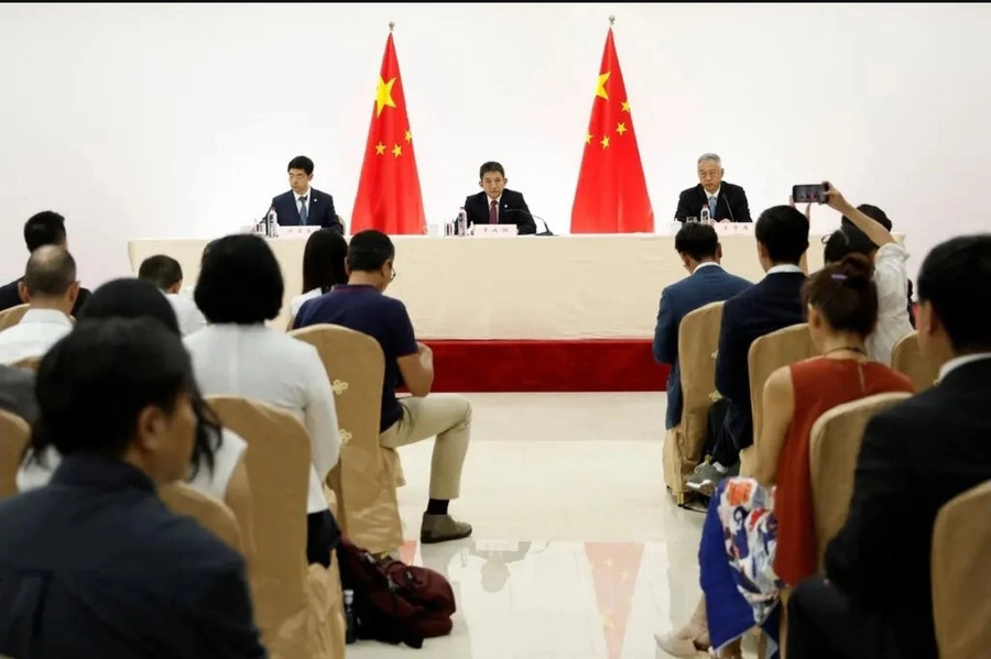 Cuộc họp báo của các quan chức Trung Quốc trong ngày diễn ra các vòng đàm phán Mỹ - Trung về thương mại, kinh tế và an ninh quốc gia tại Madrid, Tây Ban Nha, hồi tháng 9.