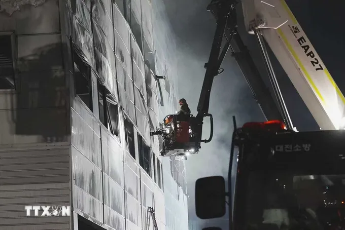 chay nha may phu tung o to tai han quoc 6572 4196 jpg